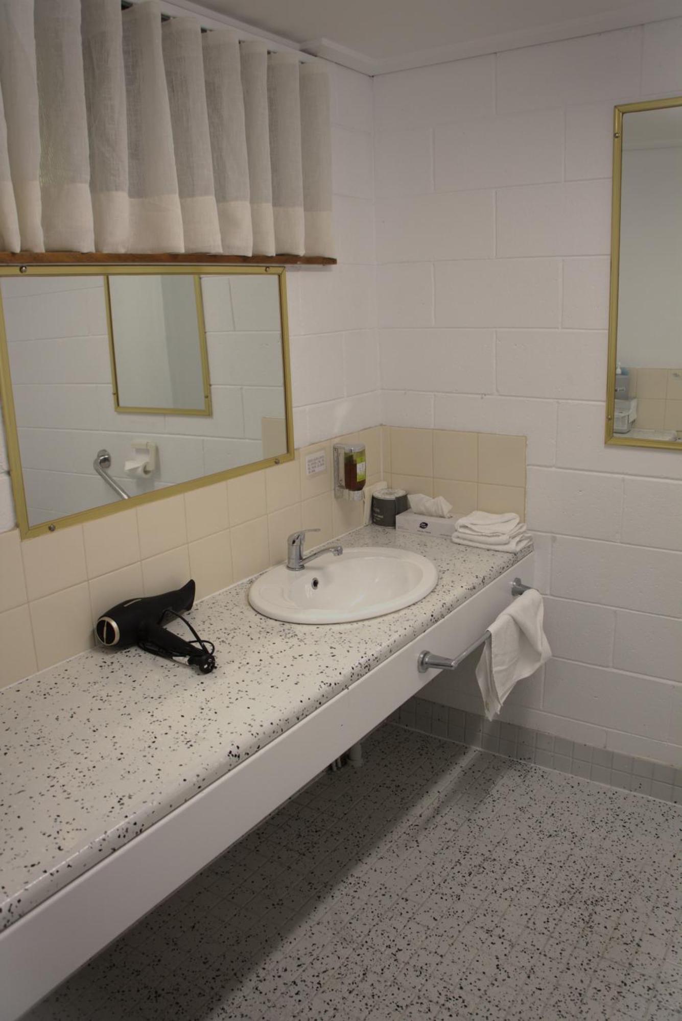 Bendigo Motor Inn Kangaroo Flat Екстериор снимка